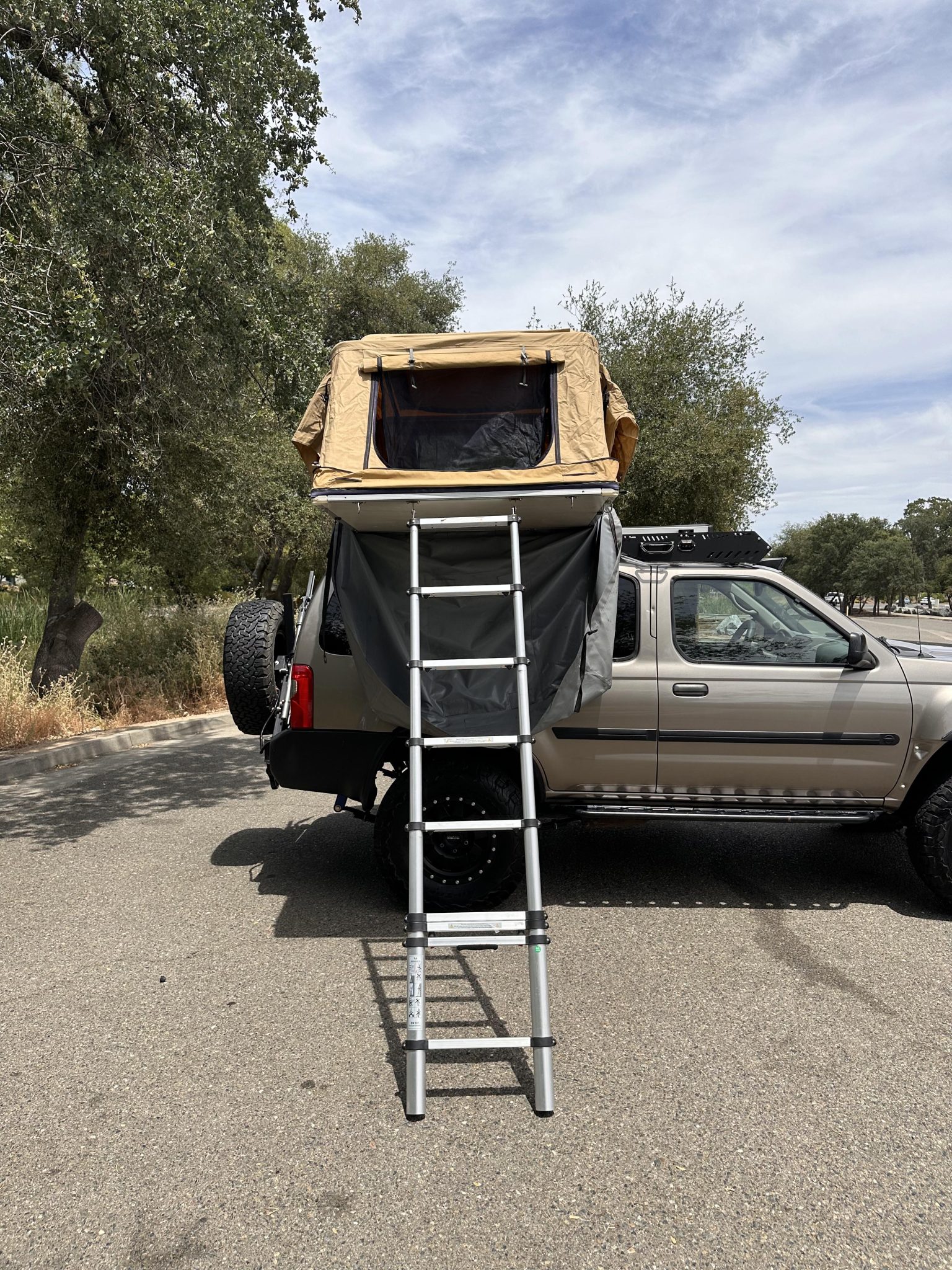 2004 Nissan Xterra Modified for Overlanding