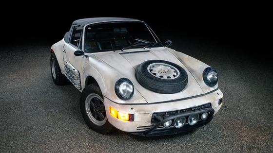 Star Wars-Inspired ROCS Tatooine Porsche 964