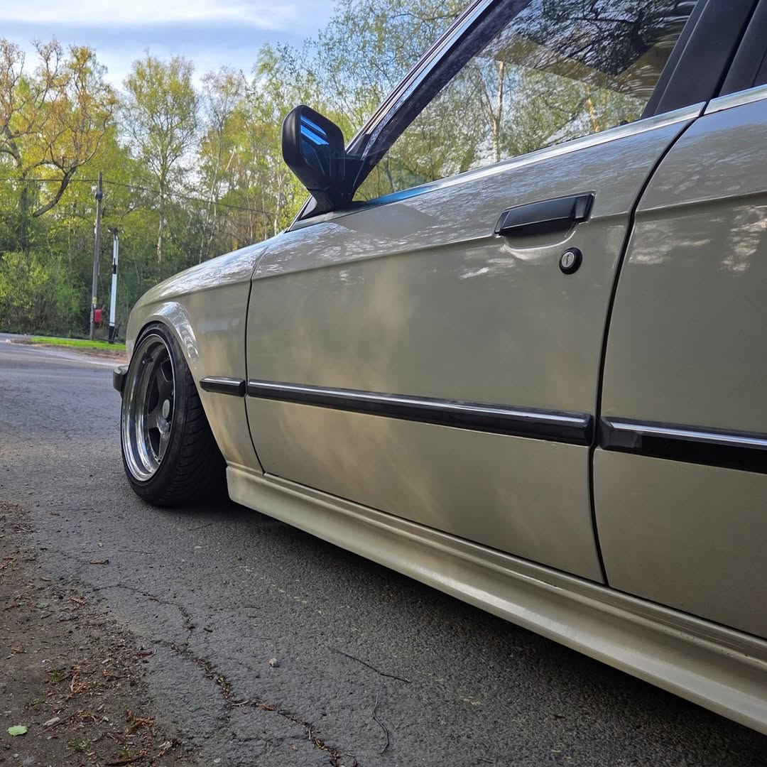 Zender BMW E30 Sedan