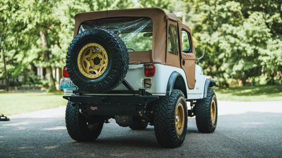 1983 Jeep CJ-5 Modified 6-Speed