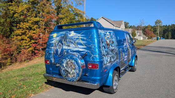 1977 Dodge Tradesman B200 "Wild Side"