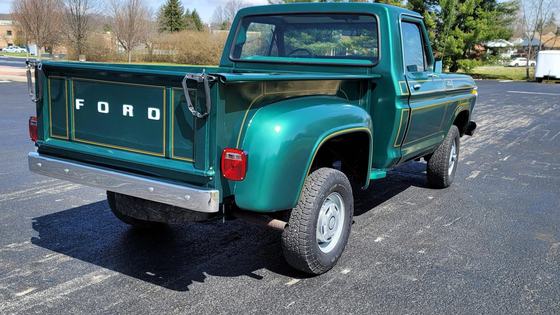 1977 Ford F-150 Custom Flareside 4x4