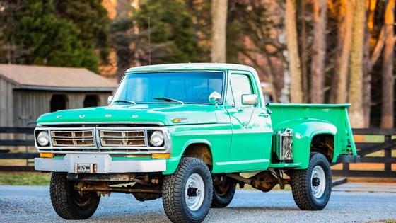 1972 Ford F-250 Custom Highboy 4×4 Flareside