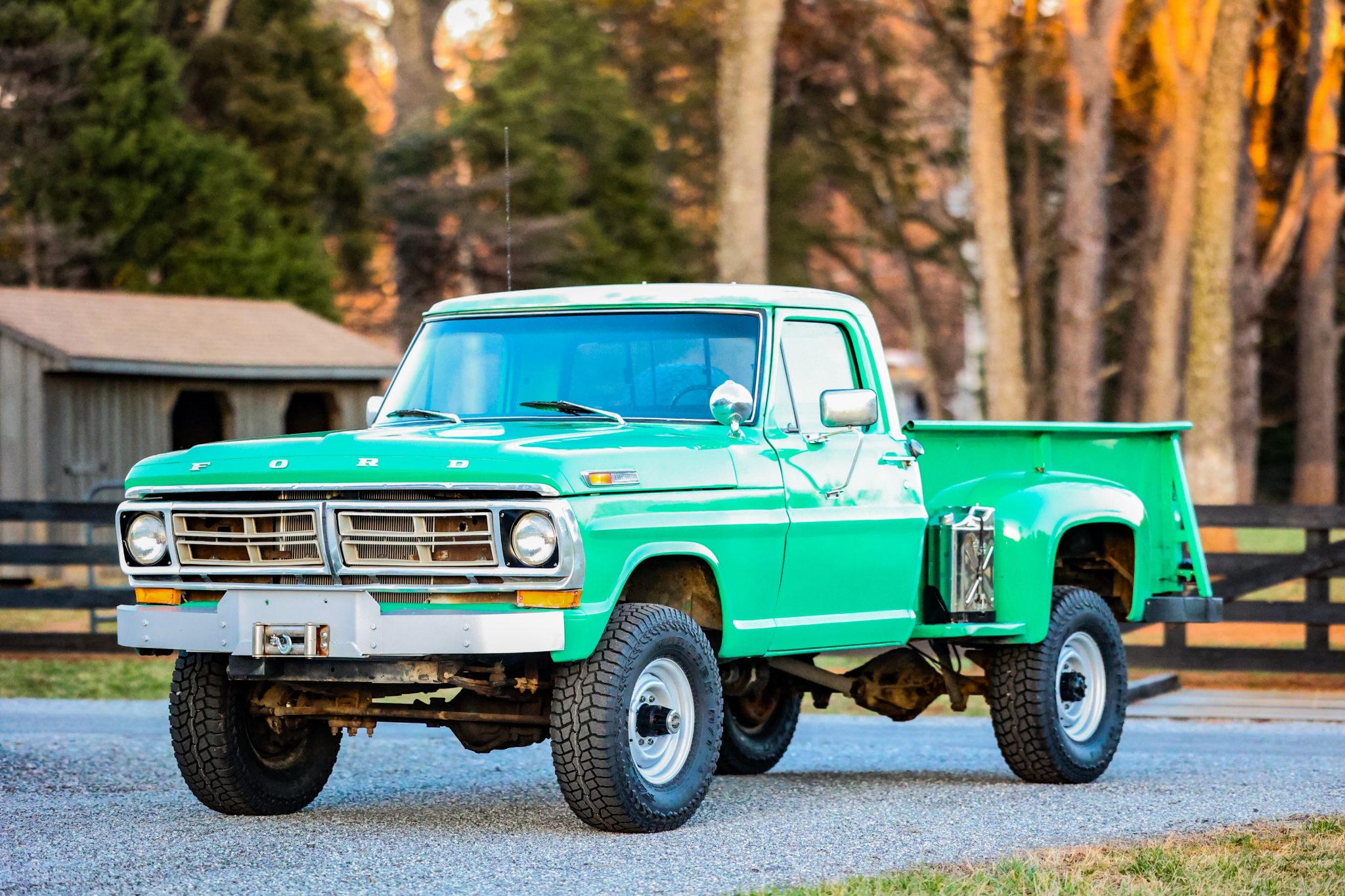 1972 Ford F-250 Custom Highboy 4×4 Flareside