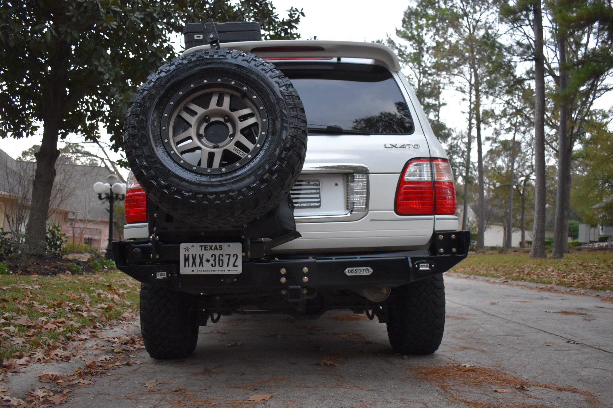 2004 Lexus LX470 by KadeNichs