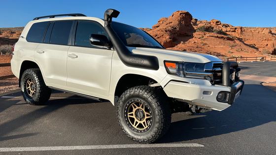 Modified 2020 Toyota Land Cruiser URJ200 Heritage Edition