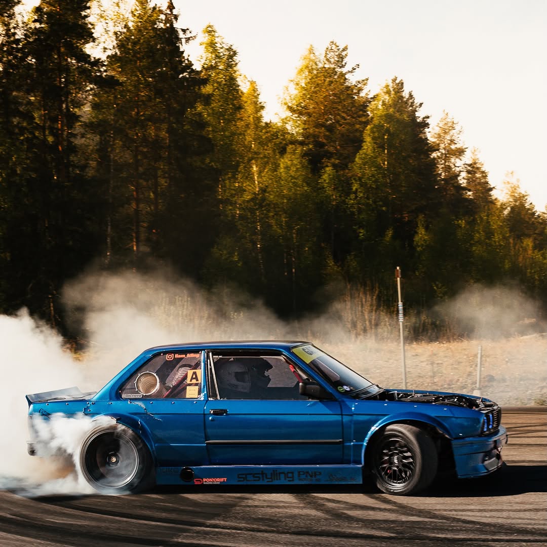 Liam Kling's BMW E30 Drift Build