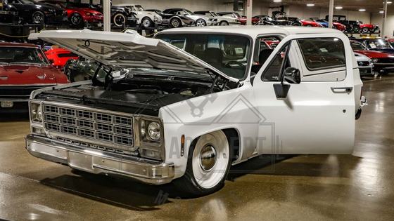 5.3L V8 1979 GMC Jimmy Restomod