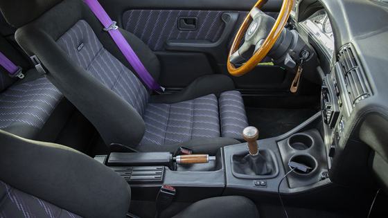 S52-Powered BMW E30 by CAtuned