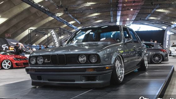 Stanced 1990 BMW E30