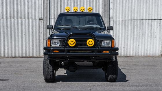 1985 Toyota Pickup Xtracab SR5 4×4 by SOS Customs