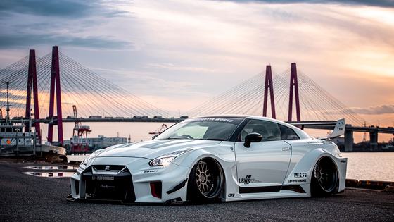 Liberty Walk Nissan GT-R