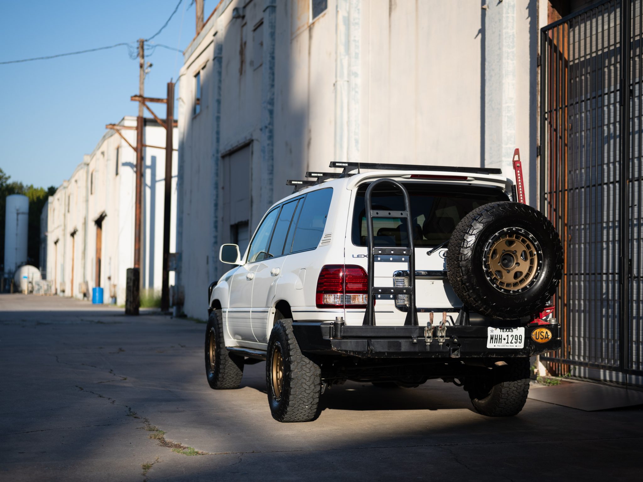 Modified 2006 Lexus LX470