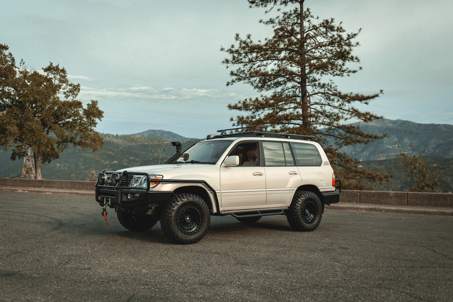1999 Lexus LX470 Modified by KCX