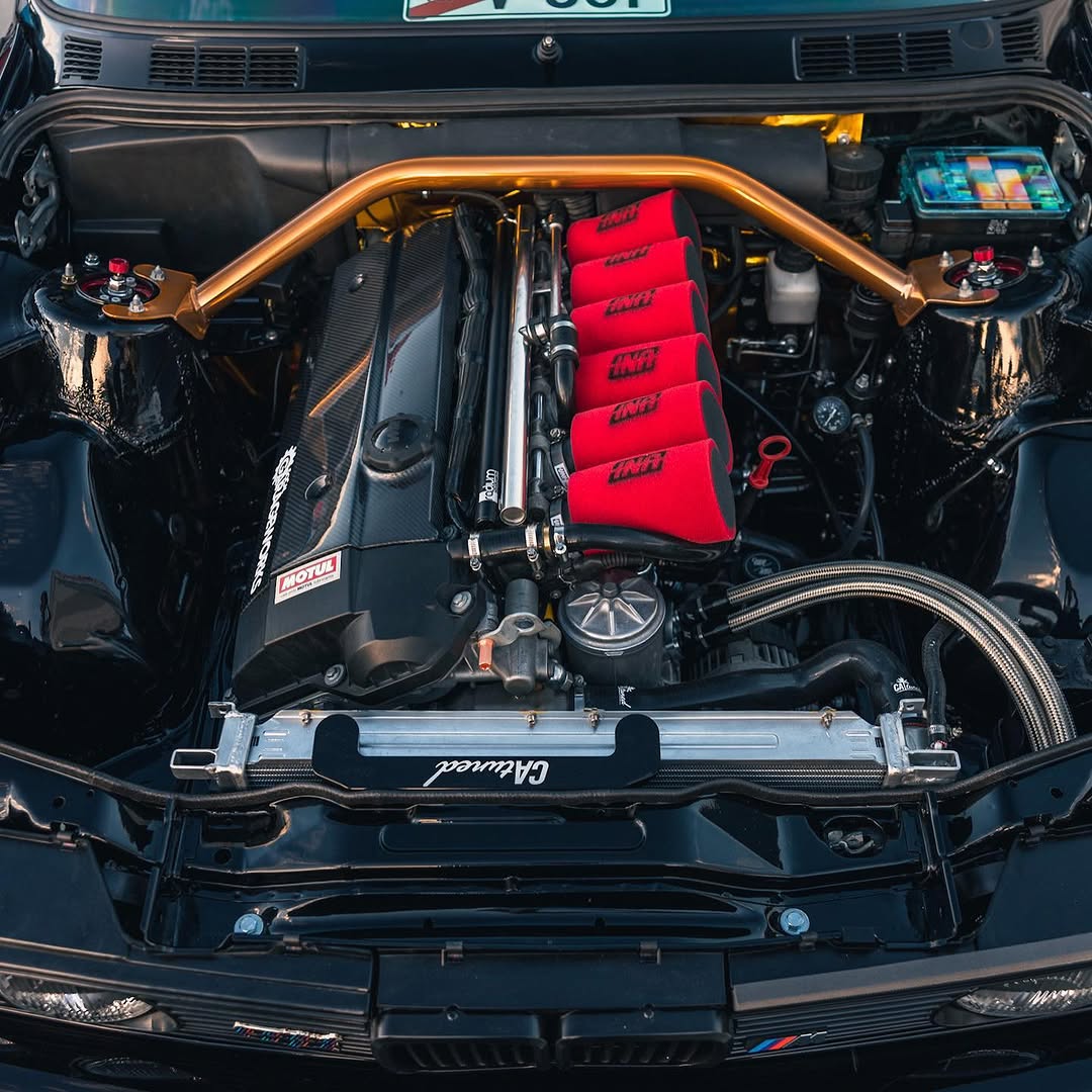 S52-Powered LTO widebody BMW E30 Convertible