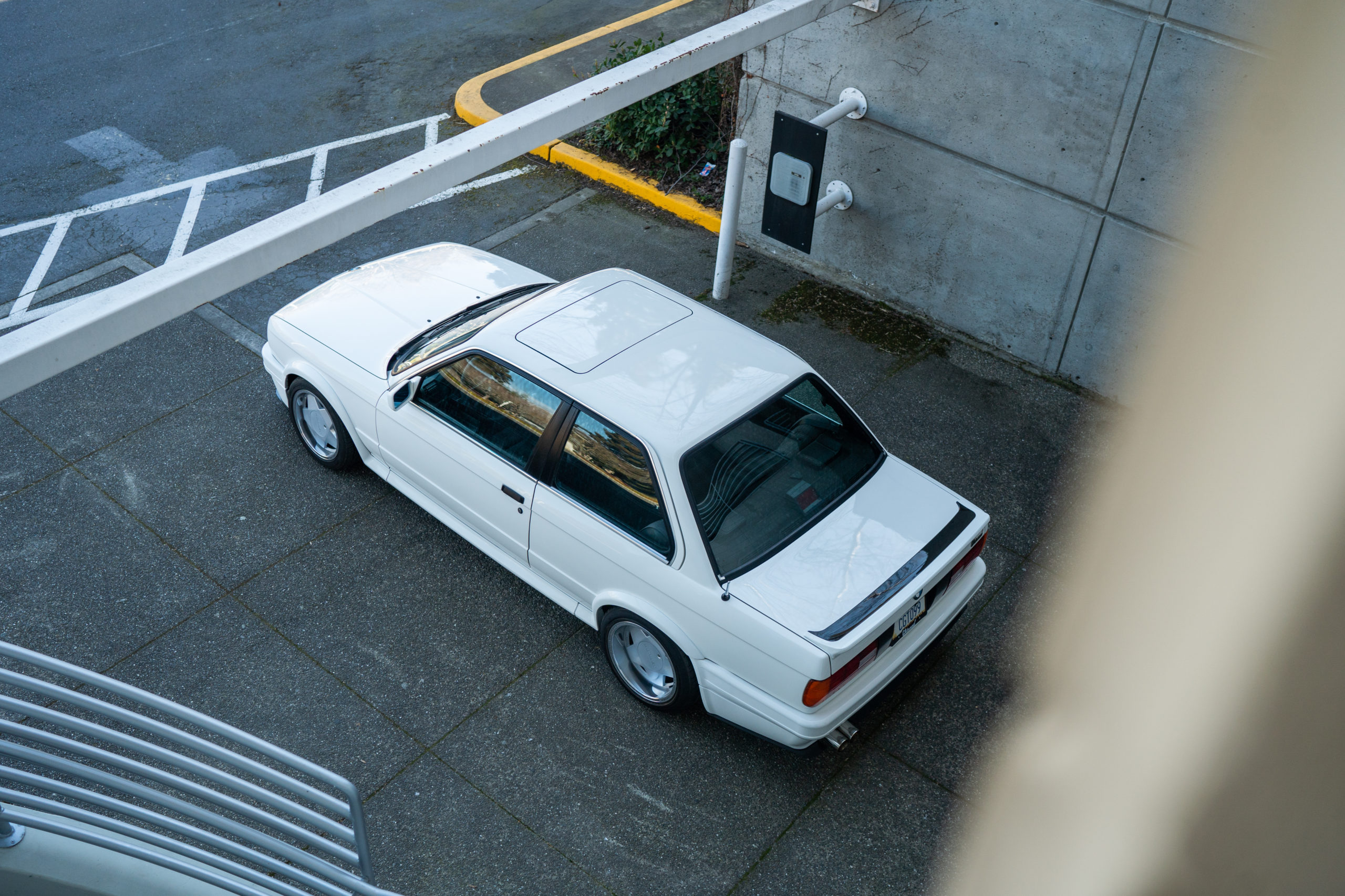 Custom BMW E30 325IS by CAtuned