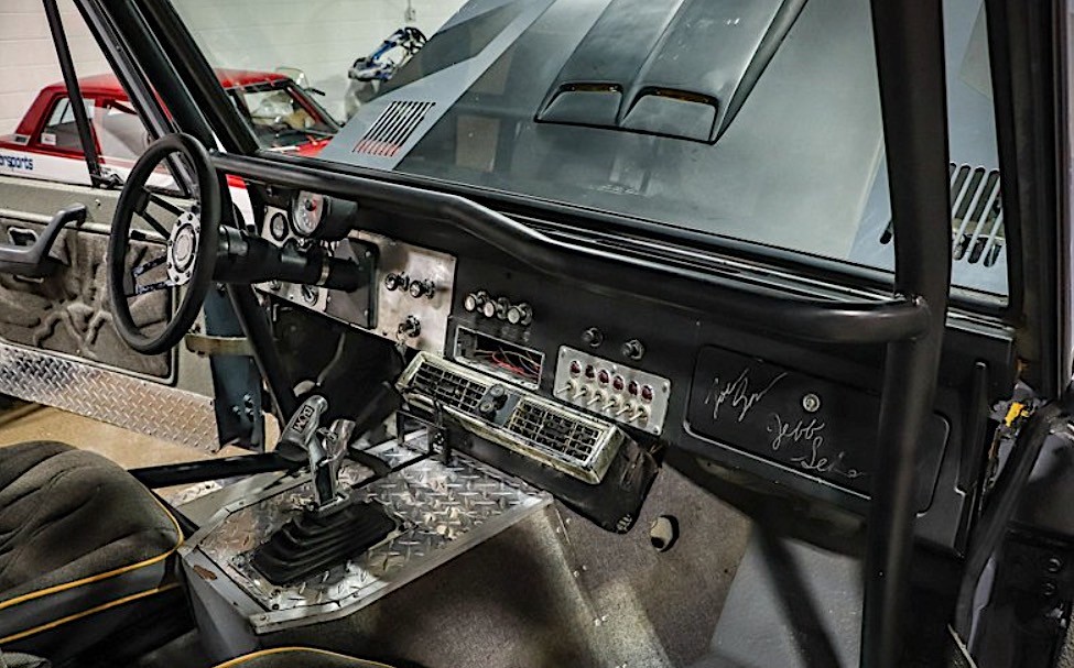 Off-Road-Primed 1976 Ford Bronco