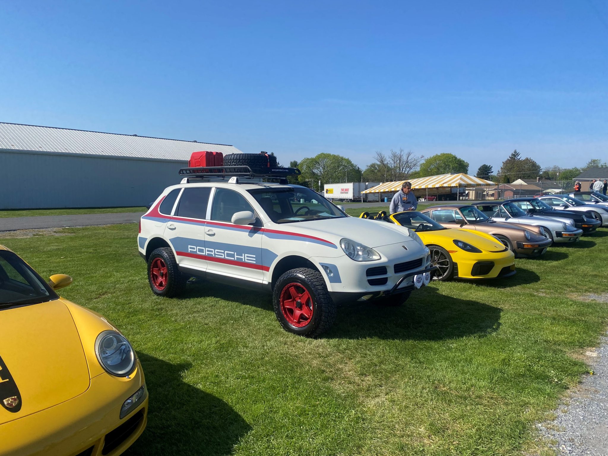 2004 Porsche Cayenne S by japerf1