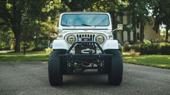1983 Jeep CJ-5 Modified 6-Speed