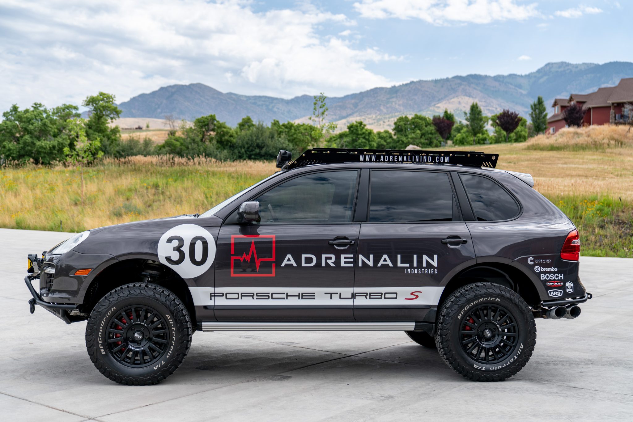 2010 Porsche Cayenne Turbo S by Adrenalin Industries