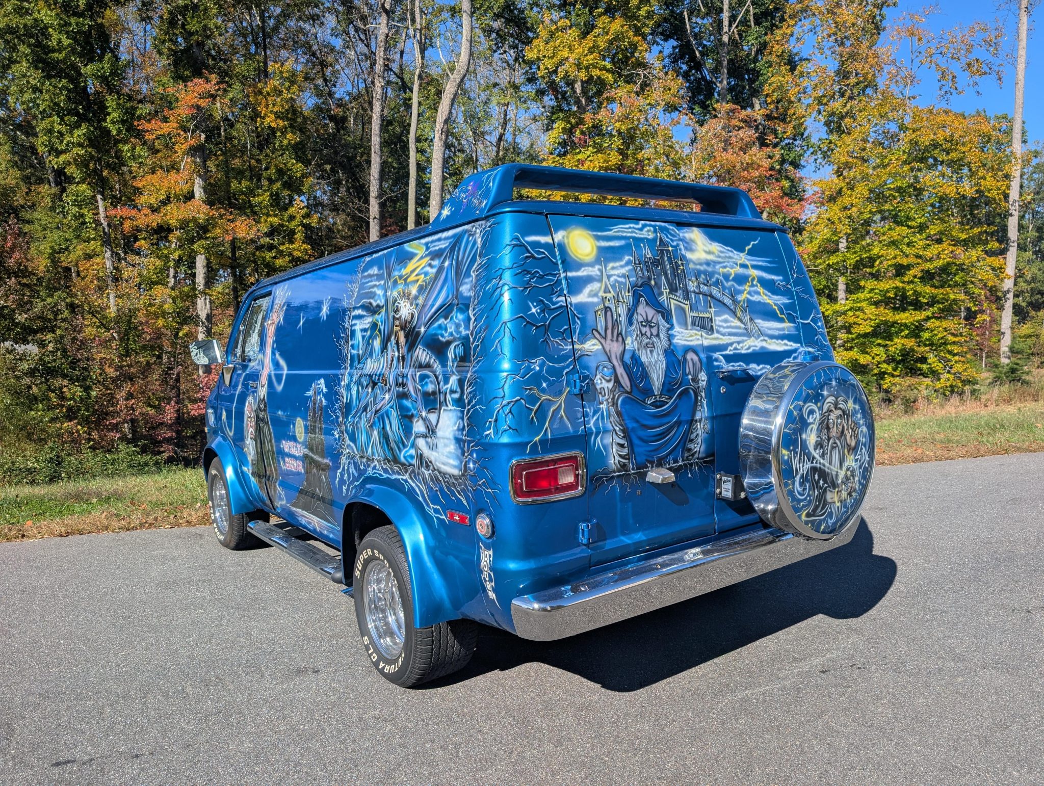 1977 Dodge Tradesman B200 "Wild Side"