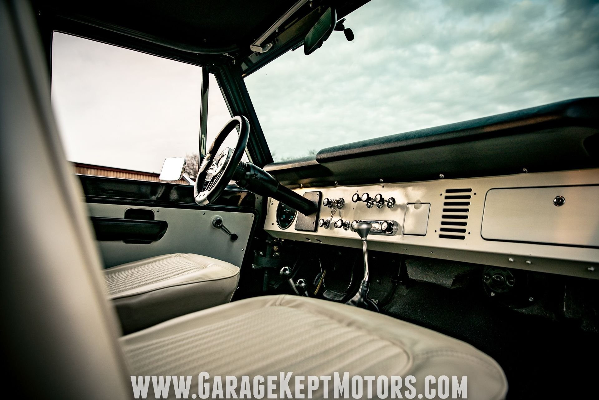Crate 351ci V8 1968 Ford Bronco Restomod