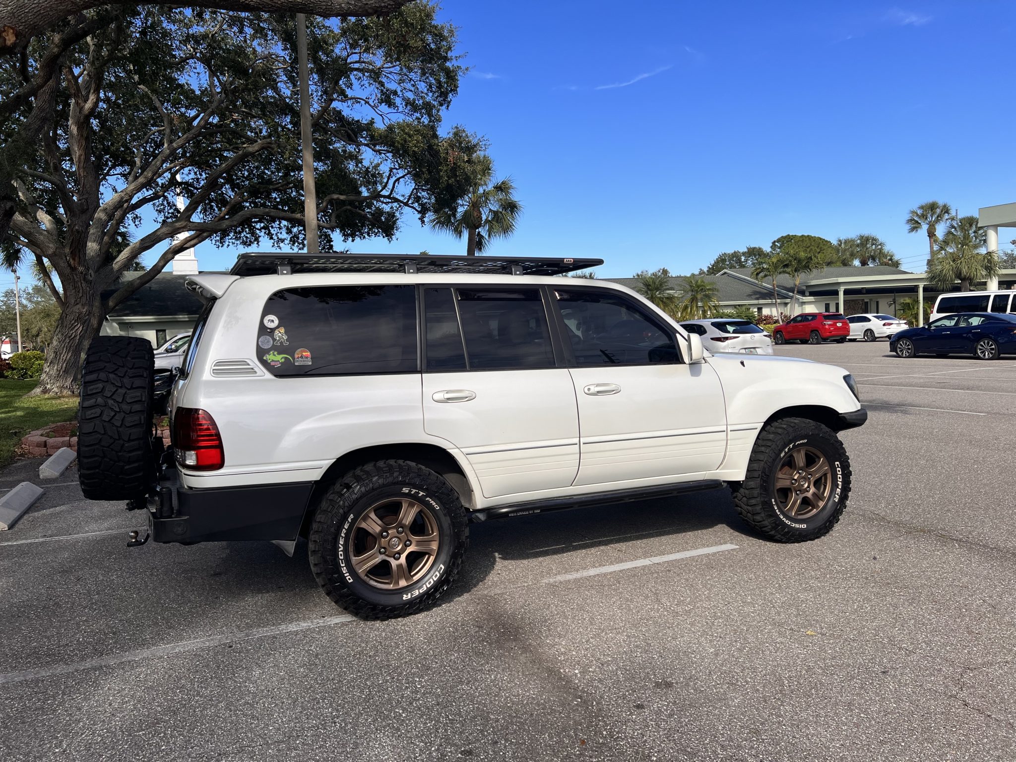 2004 Lexus LX470 Modified
