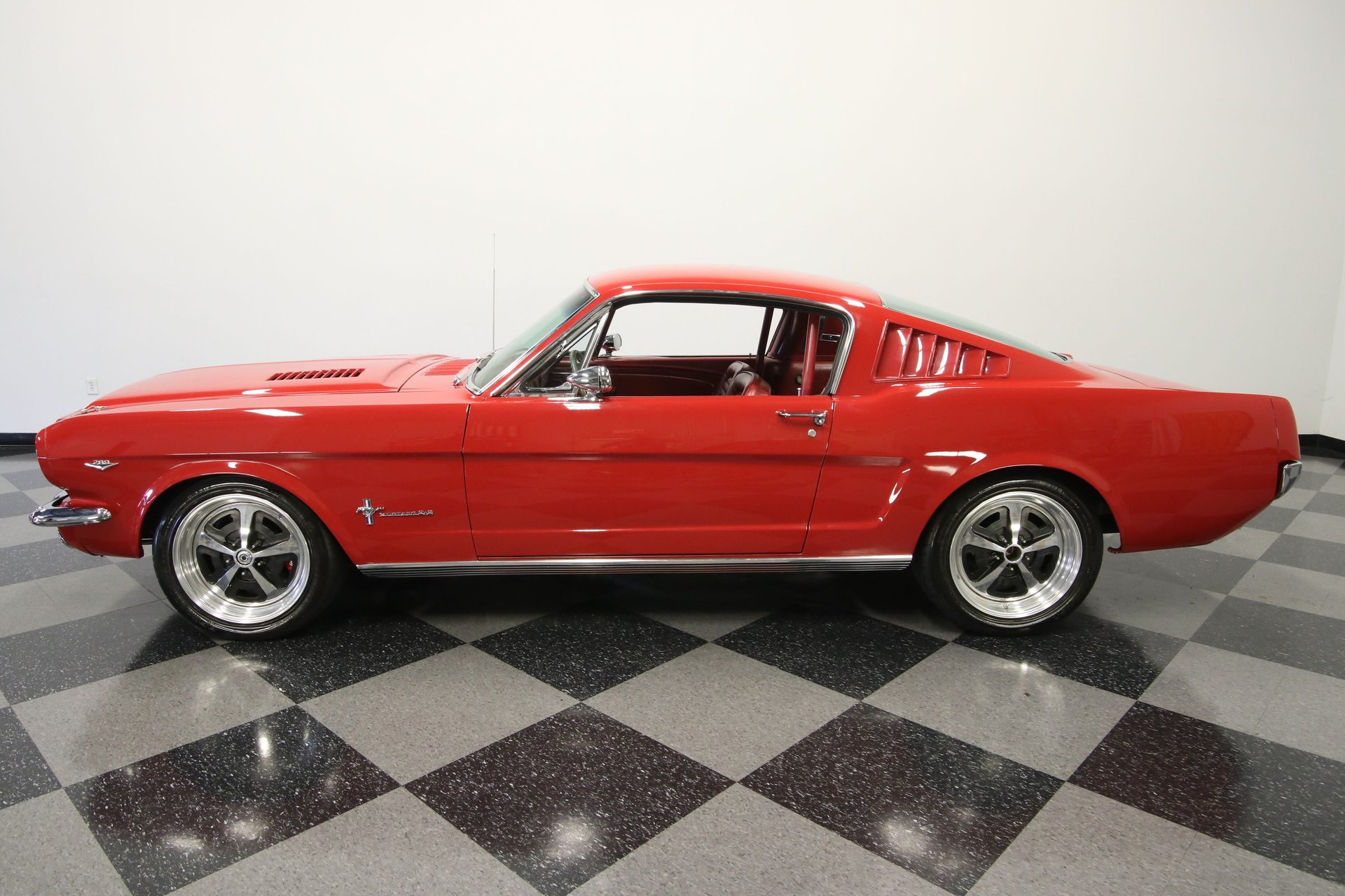 Supercharged 5.8L V8 1966 Ford Mustang Restomod