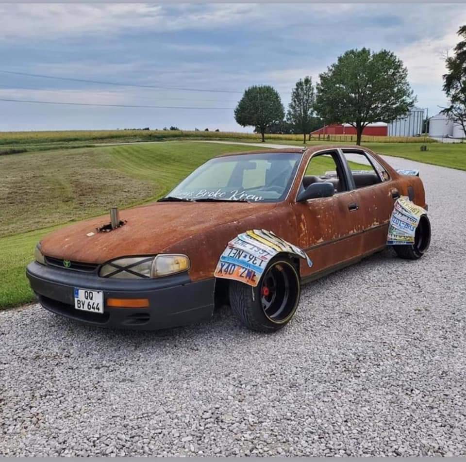 Rusted Rat Rod Toyota Camry with License Plate Fenders