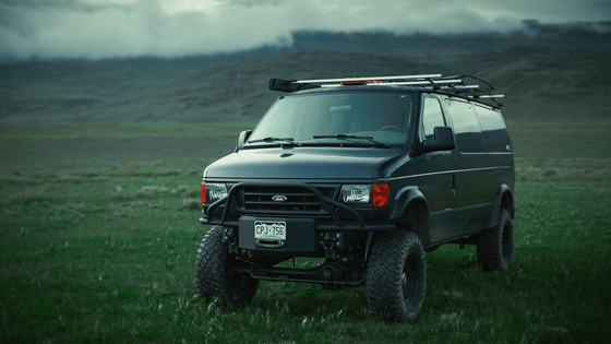 2003 Ford E-150 by Justin Chenoweth