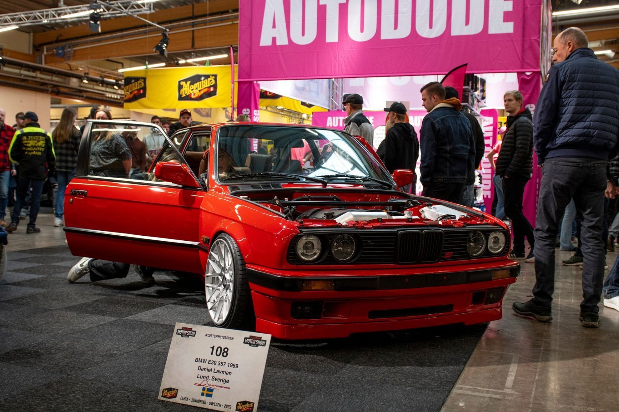 LS3-Powered BMW E30 '357' by Daniel Lavman