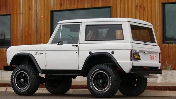 1969 Ford Bronco with 302ci V8 and Lift Kit