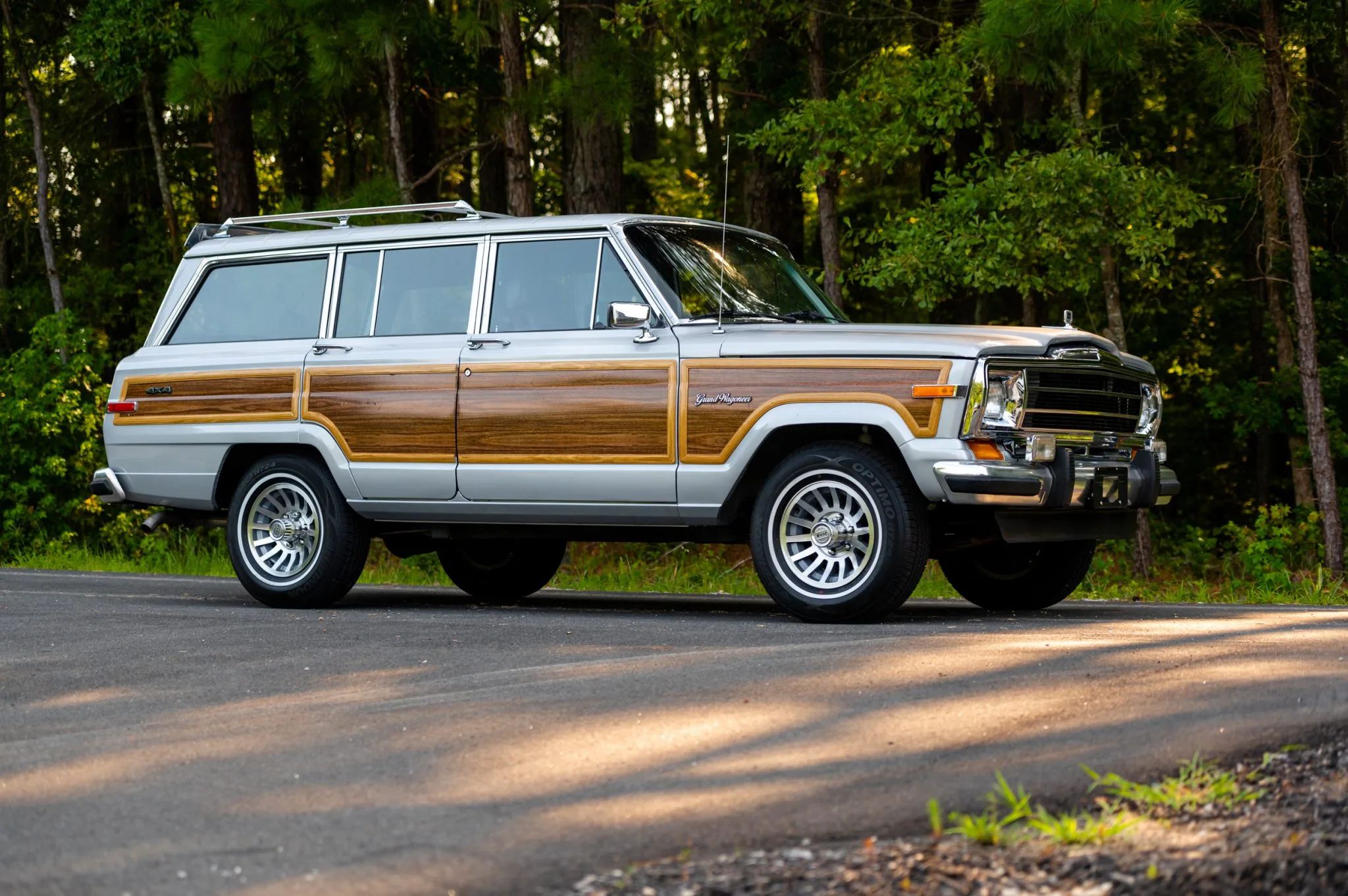 500hp EV-Converted Jeep Grand Wagoneer SJ