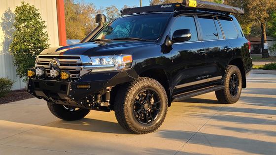 2019 Toyota Land Cruiser VX-R by C2D