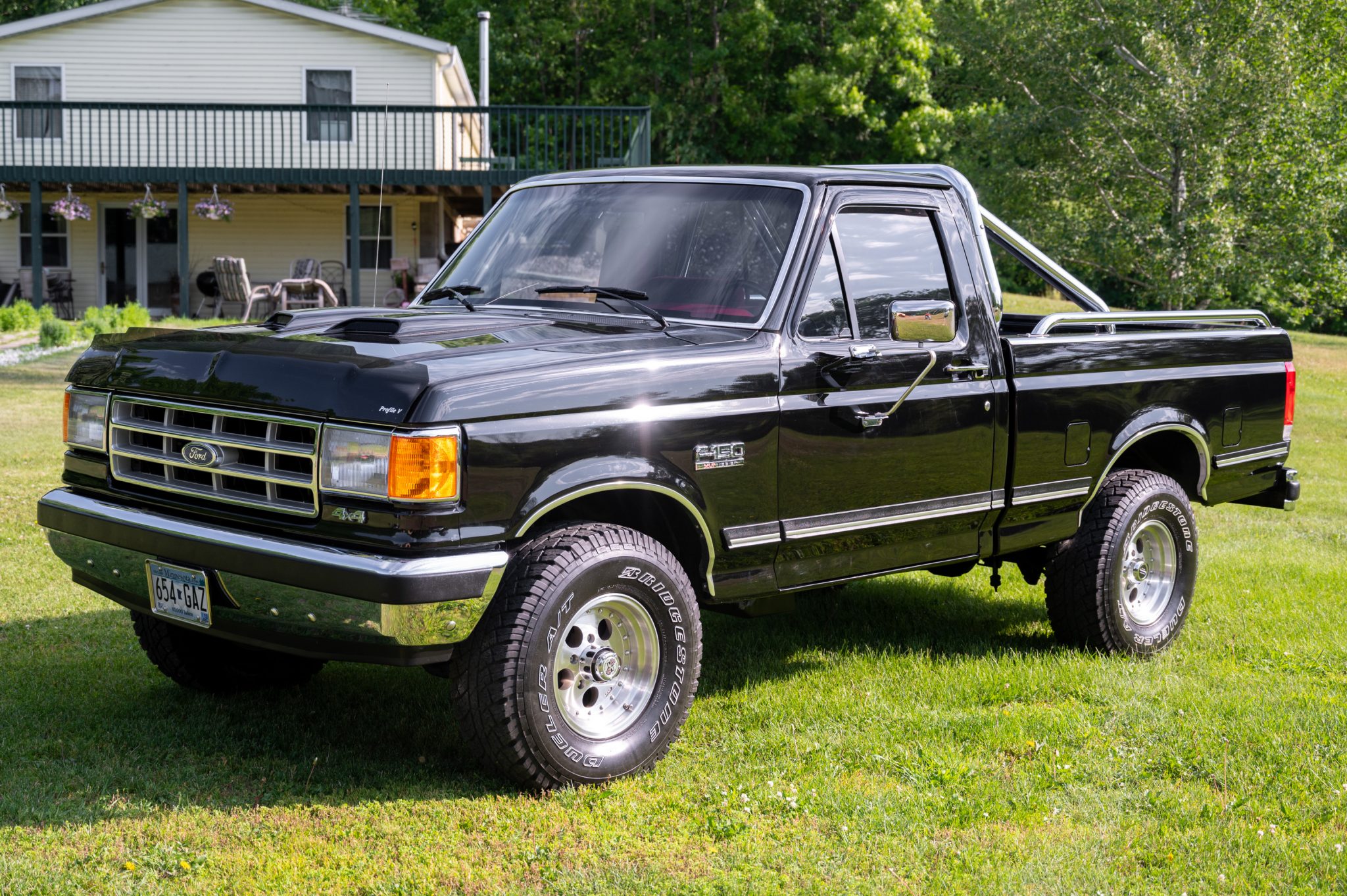 Modified 1987 Ford F-150 XLT Lariat 4×4