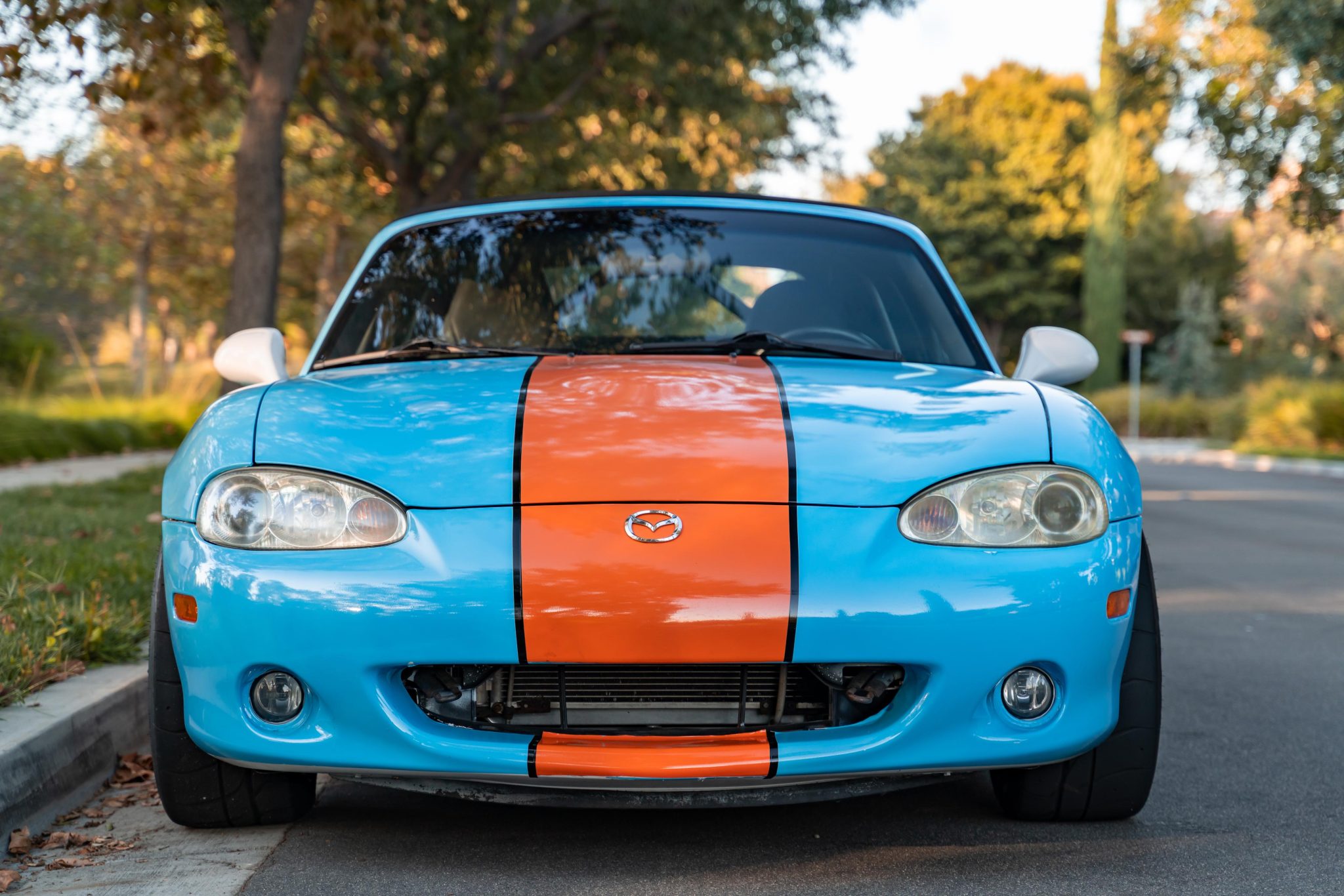 Modified 2004 Mazda MX-5 Miata with Upgraded Valvetrain