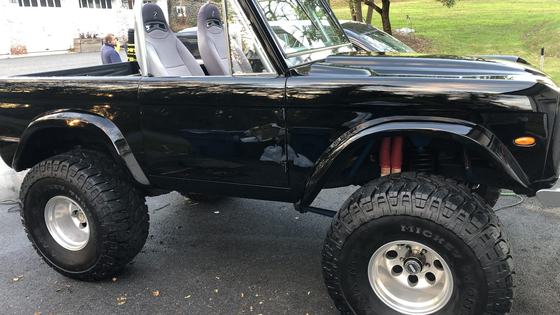 1977 Ford Bronco by dkyranakis