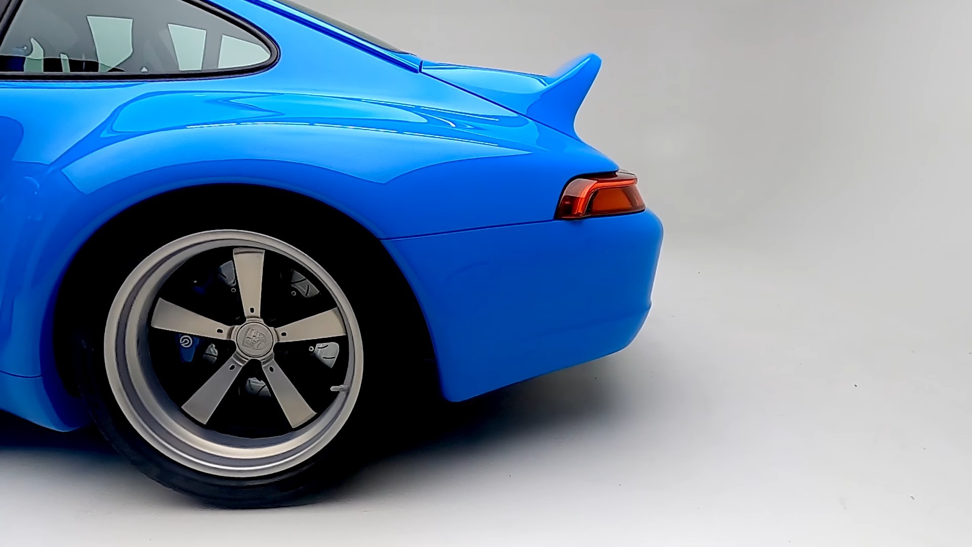 Gunther Werks 400R Mexico Blue Porsche 993