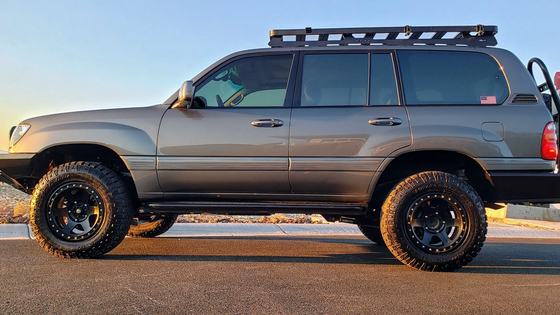 2000 Toyota Land Cruiser UZJ100