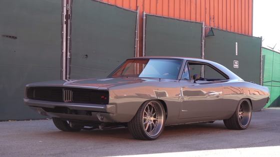 1969 Dodge Charger with 6.1L HEMI V8 Swap