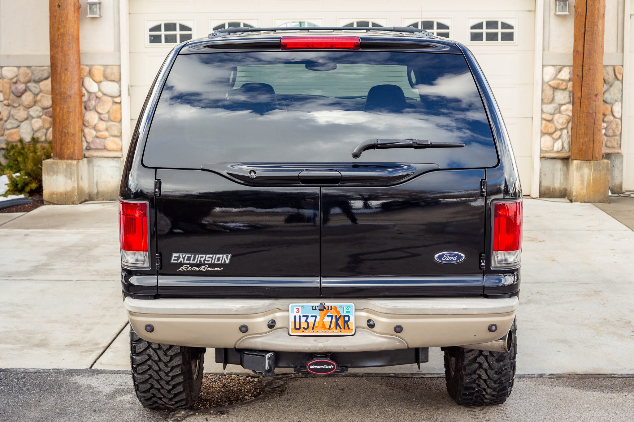 Modified 2004 Ford Excursion Eddie Bauer