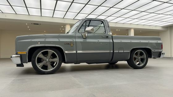 1985 Chevrolet C10 Scottsdale 4-Speed