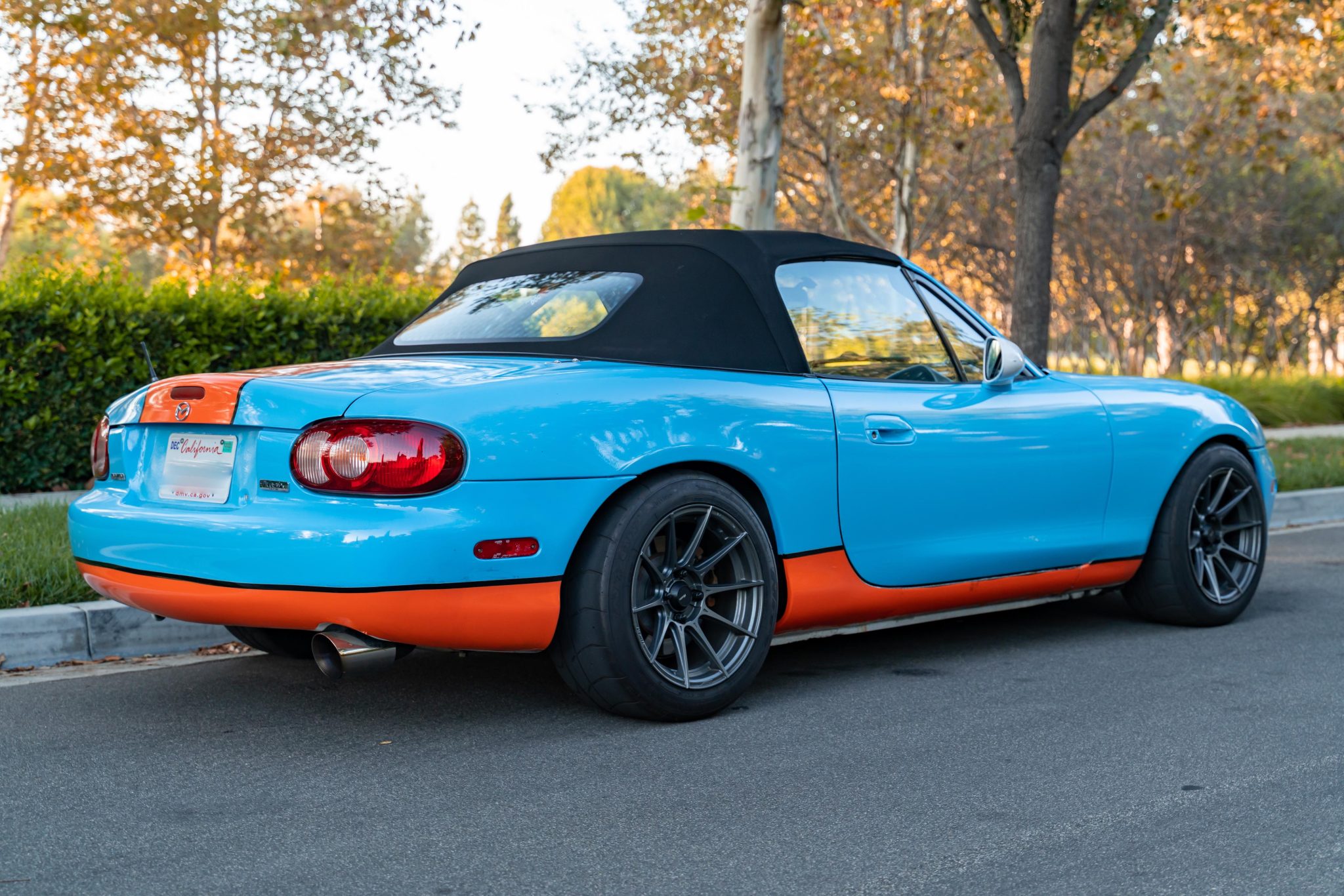 Modified 2004 Mazda MX-5 Miata with Upgraded Valvetrain