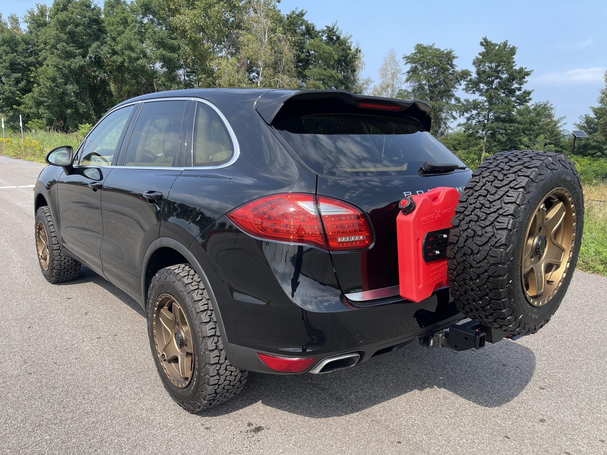 2013 Porsche Cayenne by Selling Dealer