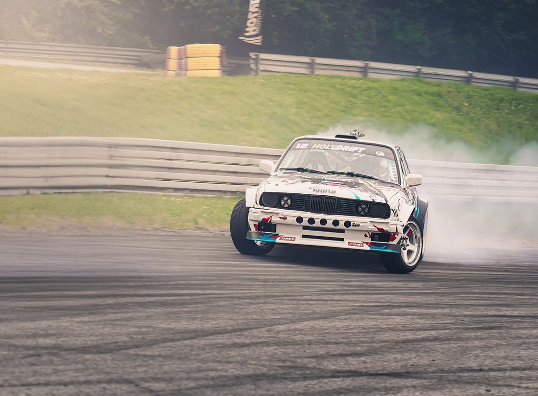 Drift BMW E30 Coupe