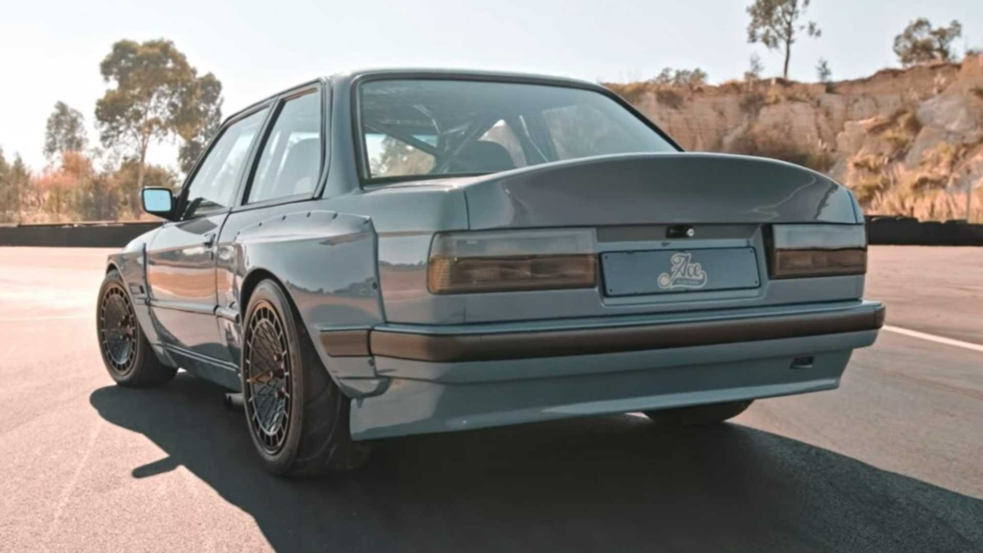 BMW E30 Widebody by Ace Customs