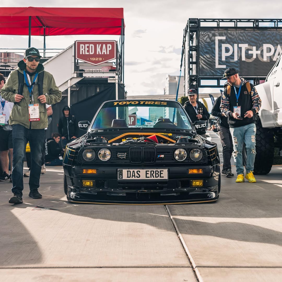 S52-Powered LTO widebody BMW E30 Convertible