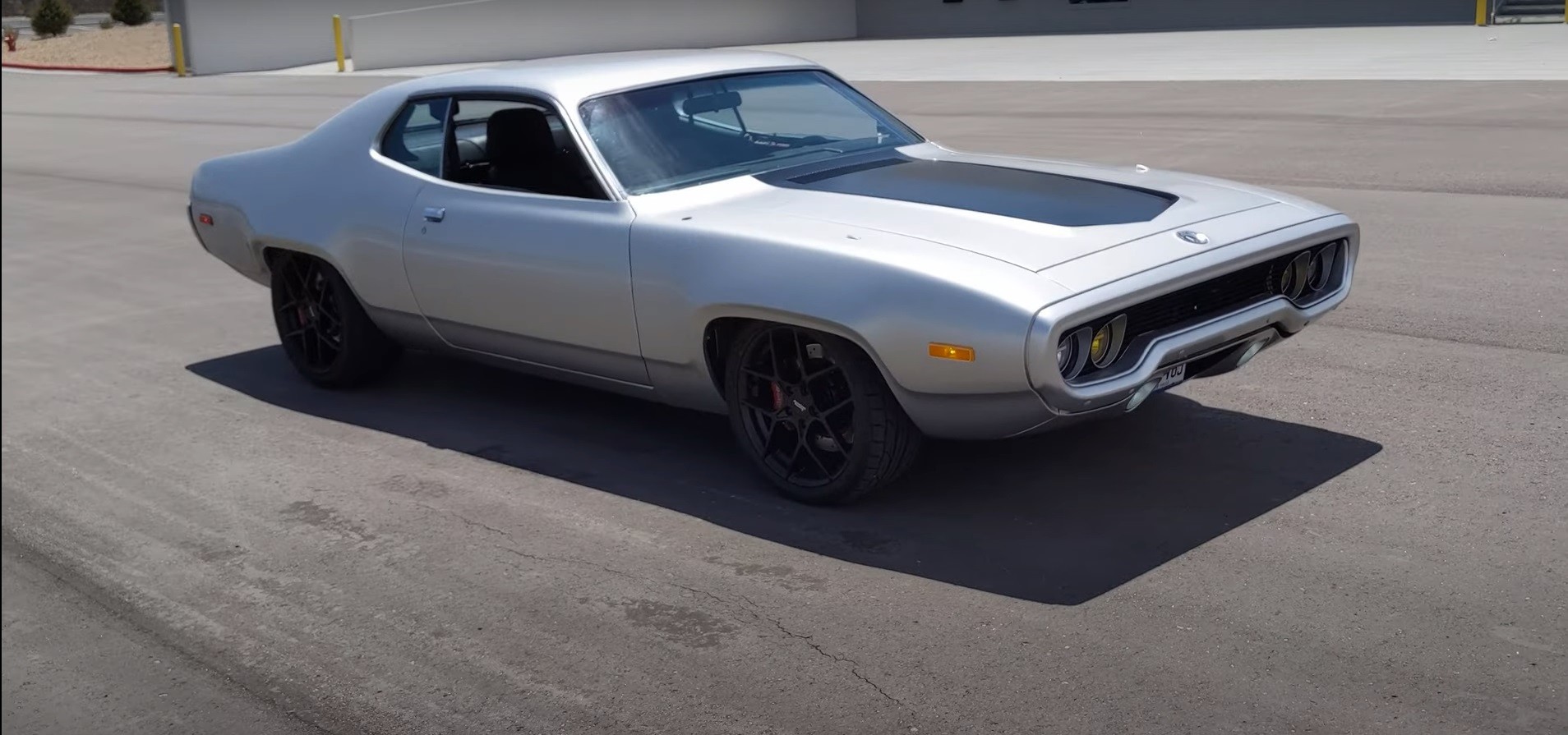 Tesla-Powered 1972 Plymouth Satellite EV Restomod