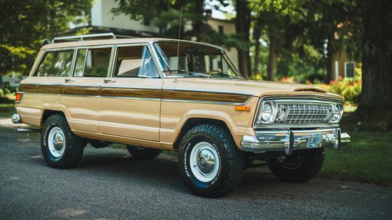 1976 Jeep Wagoneer Custom by Evolution Street & Trail