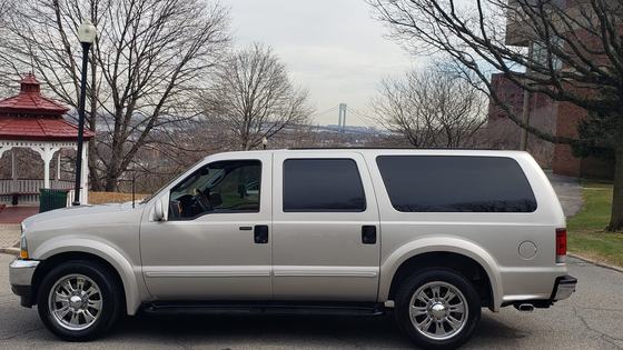 2003 Ford Excursion XLT by Becker Automotive Design